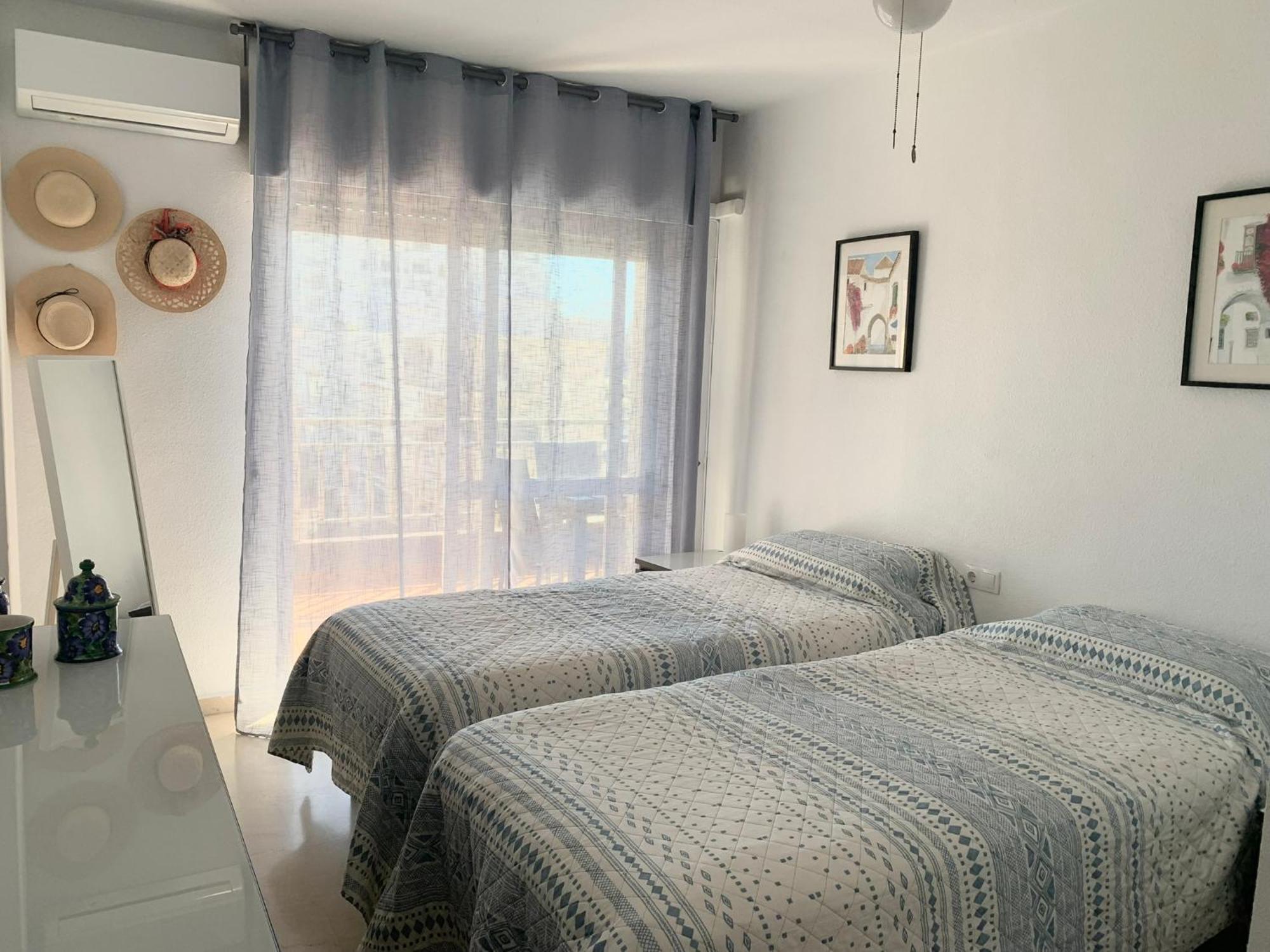 Palm Apartment, 1 Bedroom, Pool, Beautiful Garden, Parking * Fuengirola